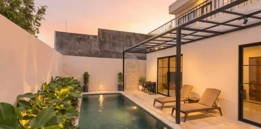 2 bedrooms Villa in Kerobokan, Badung, Indonesia No. 10131
