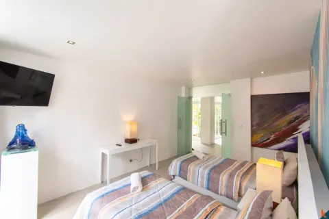 5 bedrooms Villa in Seminyak, Badung, Indonesia No. 10135 19