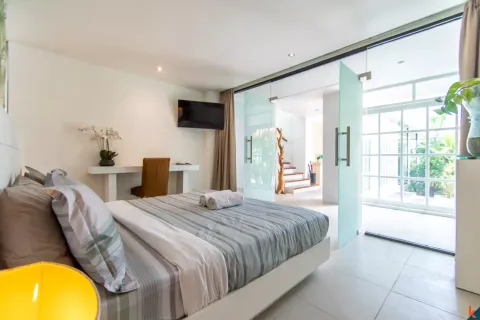 5 bedrooms Villa in Seminyak, Badung, Indonesia No. 10135 23