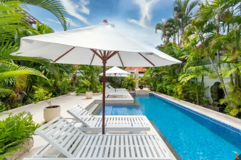 5 bedrooms Villa in Seminyak, Badung, Indonesia No. 10135 9