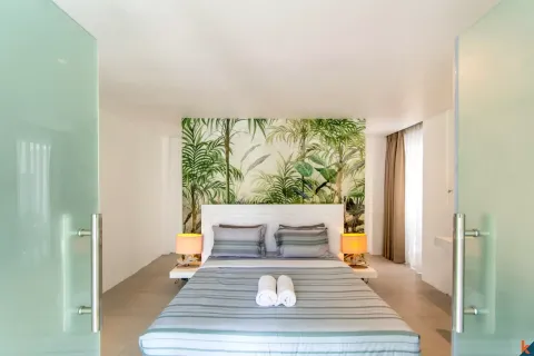 5 bedrooms Villa in Seminyak, Badung, Indonesia No. 10135 21