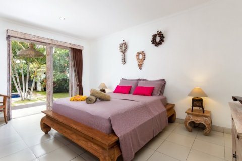 3 bedrooms Villa in Seminyak, Badung, Indonesia No. 1545 16