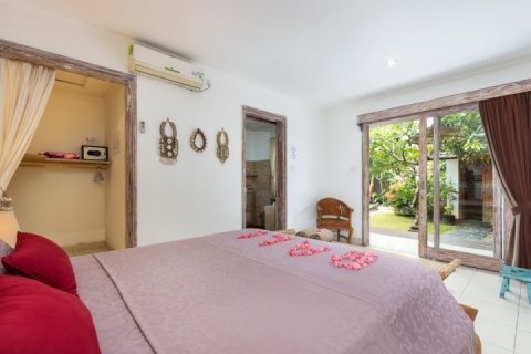 3 bedrooms Villa in Seminyak, Badung, Indonesia No. 1545 13