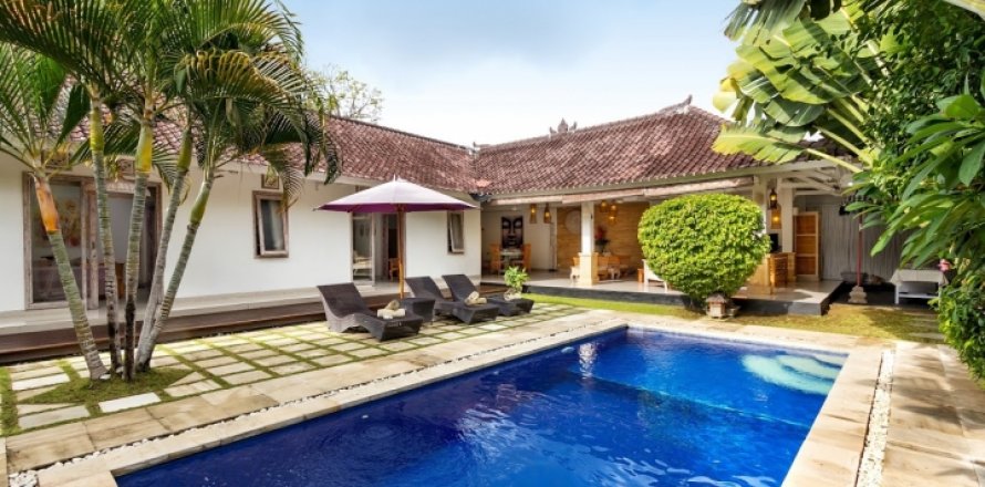 3 bedrooms Villa in Seminyak, Badung, Indonesia No. 1545