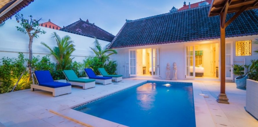 2 bedrooms Villa in Seminyak, Badung, Indonesia No. 1546