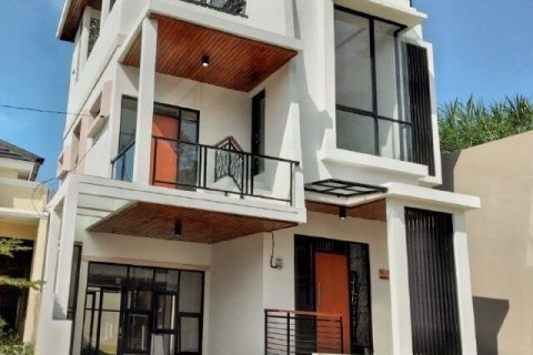 5 bedrooms House in Lembang, West Bandung, Indonesia No. 5572