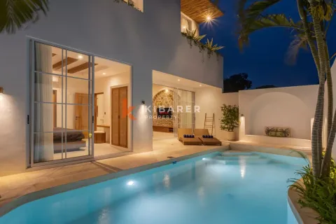 3 bedrooms Villa in Pecatu, Badung, Indonesia No. 12027
