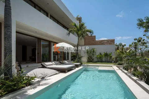 3 bedrooms Villa in South Kuta, Badung, Indonesia No. 12032