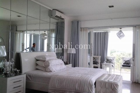 4 bedrooms Villa in South Kuta, Badung, Indonesia No. 7969 7