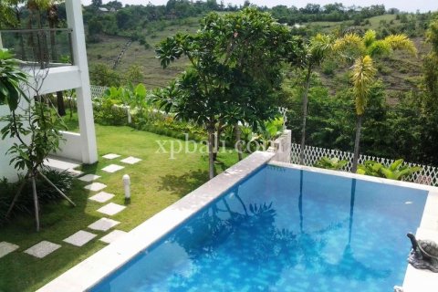 4 bedrooms Villa in South Kuta, Badung, Indonesia No. 7969 4