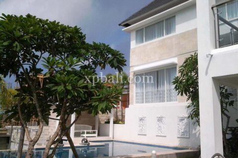 4 bedrooms Villa in South Kuta, Badung, Indonesia No. 7969 22