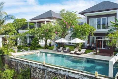 6 bedrooms Villa in South Kuta, Badung, Indonesia No. 7771