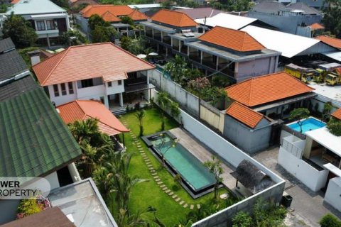 5 bedrooms Villa in Seminyak, Badung, Indonesia No. 8687 10