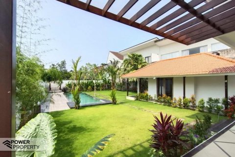 5 bedrooms Villa in Seminyak, Badung, Indonesia No. 8687 2