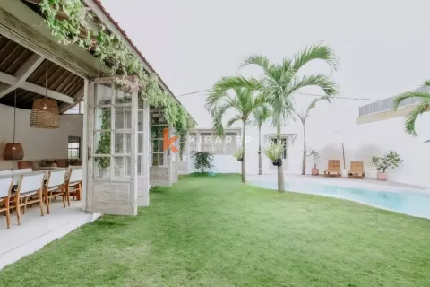 4 bedrooms Villa in Badung, Indonesia No. 13184 7