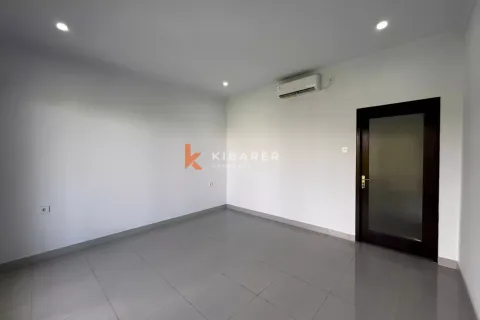 4 bedrooms Villa in Denpasar, Indonesia No. 13187 6