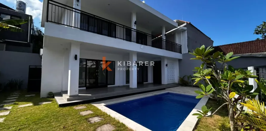 4 bedrooms Villa in Denpasar, Indonesia No. 13187