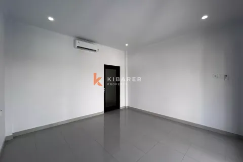 4 bedrooms Villa in Denpasar, Indonesia No. 13187 12
