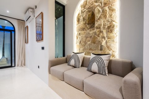 102m2 Villa in Denpasar, Indonesia No. 9671 12