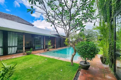 5 bedrooms Villa in Badung, Indonesia No. 10771
