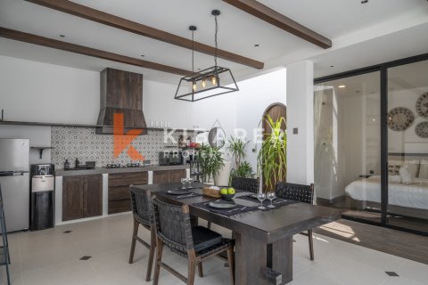 3 bedrooms Villa in Tibubeneng, Badung, Indonesia No. 12041 9