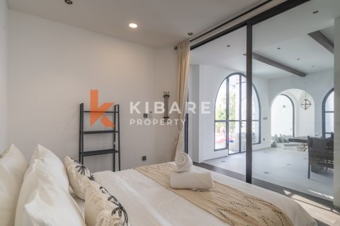 3 bedrooms Villa in Tibubeneng, Badung, Indonesia No. 12041 25