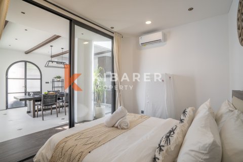 3 bedrooms Villa in Tibubeneng, Badung, Indonesia No. 12041 24