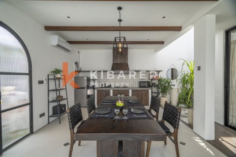 3 bedrooms Villa in Tibubeneng, Badung, Indonesia No. 12041 10