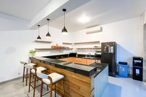3 bedrooms Villa in Tibubeneng, Badung, Indonesia No. 12044 7