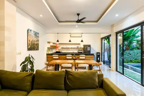 3 bedrooms Villa in Tibubeneng, Badung, Indonesia No. 12044 4