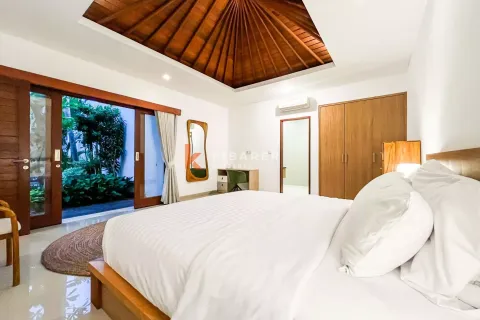 3 bedrooms Villa in Tibubeneng, Badung, Indonesia No. 12044 14