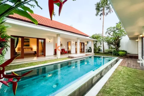3 bedrooms Villa in Tibubeneng, Badung, Indonesia No. 12044 11