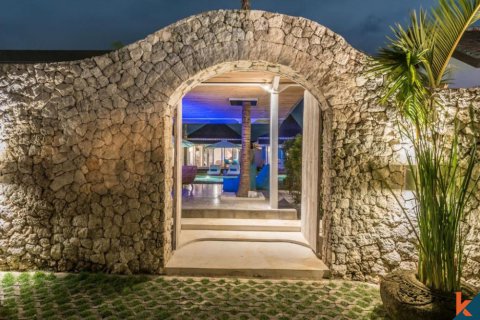 9 bedrooms Villa in Badung, Indonesia No. 11420 4