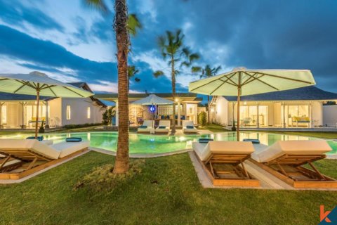 9 bedrooms Villa in Badung, Indonesia No. 11420
