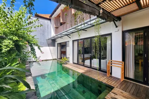 4 bedrooms Villa in Canggu, Badung, Indonesia No. 10636