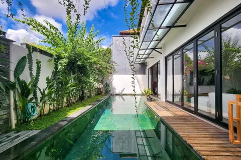 4 bedrooms Villa in Canggu, Badung, Indonesia No. 10636 3