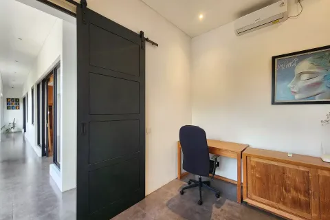 4 bedrooms Villa in Canggu, Badung, Indonesia No. 10636 18