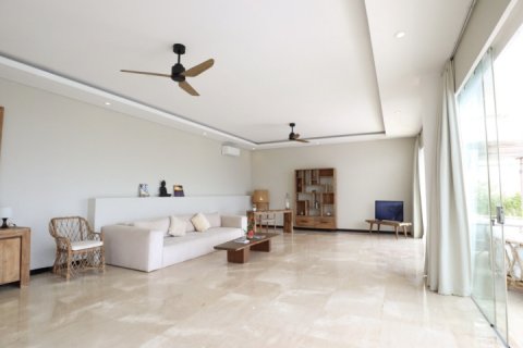 6 bedrooms Villa in South Kuta, Badung, Indonesia No. 966 14