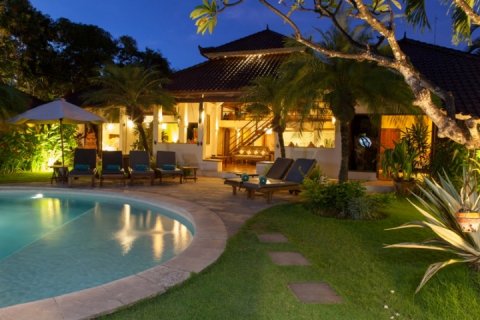 Вилла с 4 спальнями в Seminyak, Бадунг, Индонезия № 961