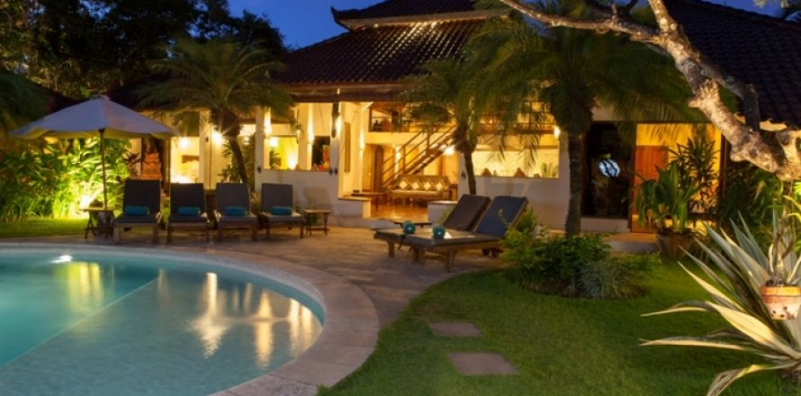 4 bedrooms Villa in Seminyak, Badung, Indonesia No. 961