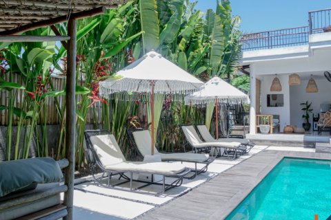 5 bedrooms Villa in Canggu, Badung, Indonesia No. 11467 4