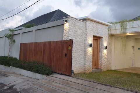 3 bedrooms Villa in Kerobokan, Badung, Indonesia No. 7792 4