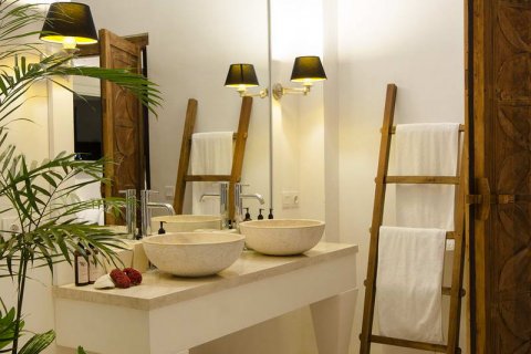 5 bedrooms Villa in Pererenan, Mengwi, Badung, Indonesia No. 7798 16