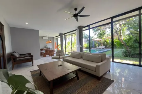 3 bedrooms Villa in Badung, Indonesia No. 11799 8
