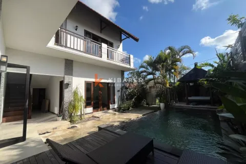 4 bedrooms Villa in Badung, Indonesia No. 11796 2