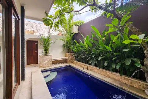 3 bedrooms Villa in Seminyak, Badung, Indonesia No. 10548
