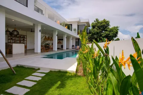 5 bedrooms Villa in Denpasar, Indonesia No. 10546 6