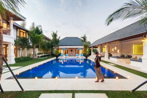 6 bedrooms Villa in Seminyak, Badung, Indonesia No. 657 13