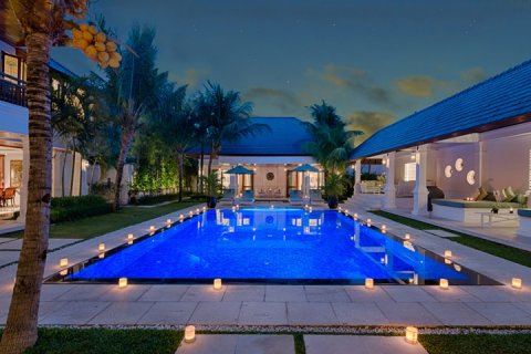 6 bedrooms Villa in Seminyak, Badung, Indonesia No. 657 16
