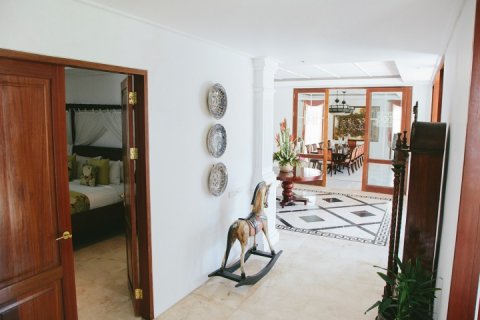 6 bedrooms Villa in Seminyak, Badung, Indonesia No. 657 20